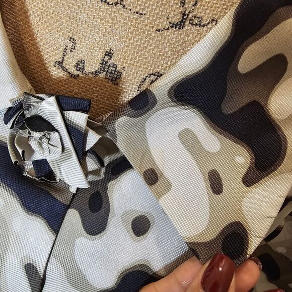 St. John Couture Cropped Floral Accents Blazer Jacket - Picture 13 of 15